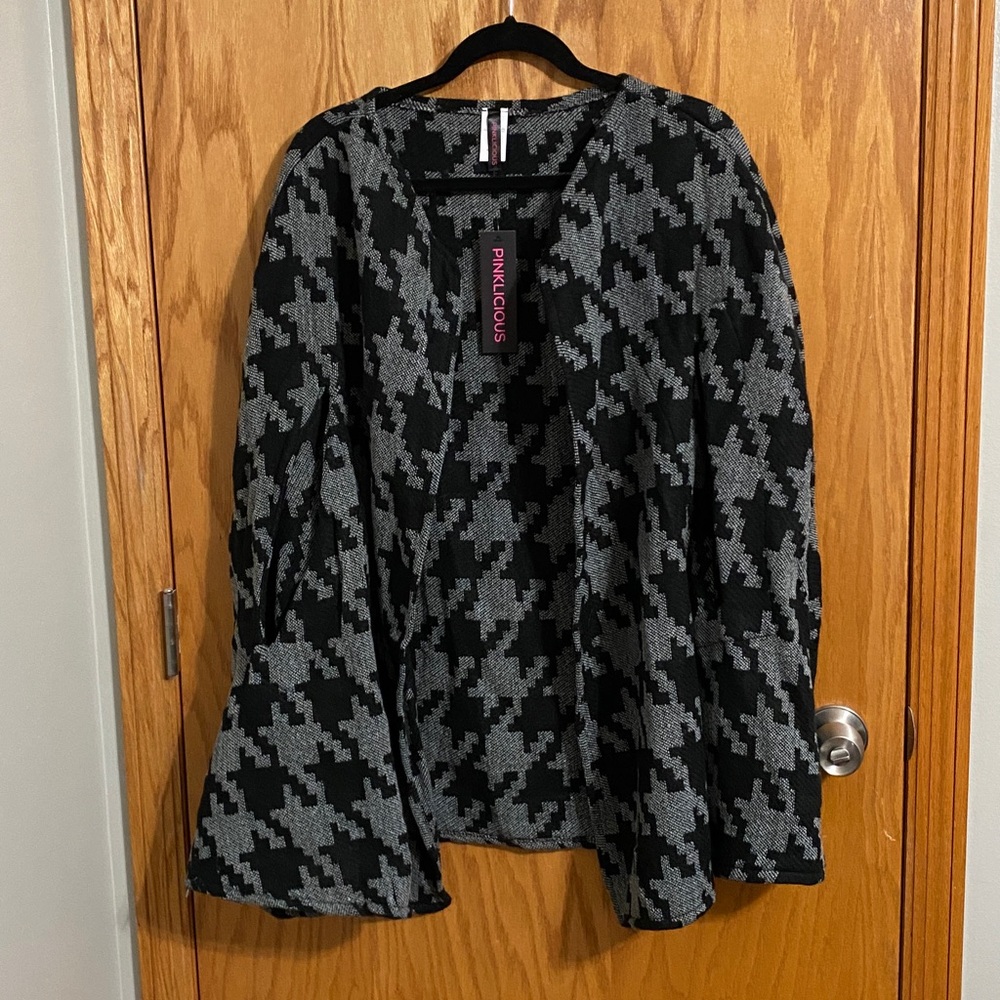 Pinklicious Black and Gray Houndstooth Poncho